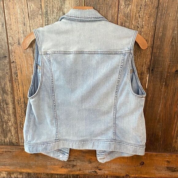 Melrose and Market Sz 8 Blue Denim Farmcore Western Denim Sleeveless Vest - Picture 7 of 7